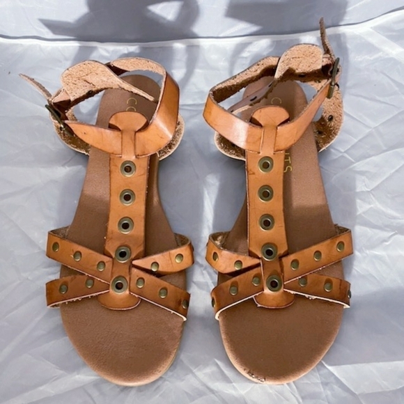 Coconuts by Matisse Brown Leather Slingback Sandal Metal Rivets Women's 7.5 M - Picture 1 of 11
